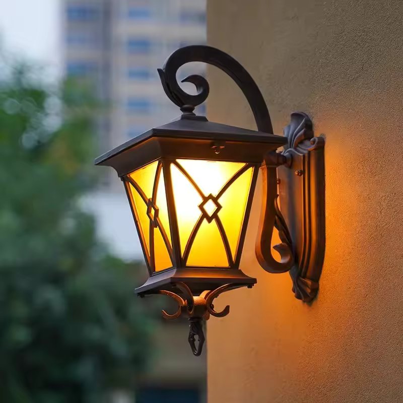 Classic Outdoor Decorative Light